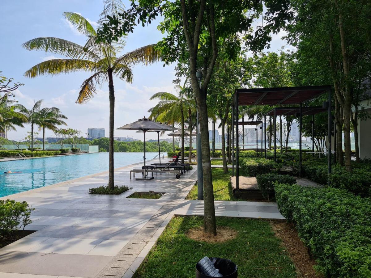 Sweet Homes At Cybersquare Cyberjaya Exterior foto
